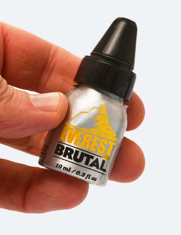 Poppers everest brutal petit format de 10 ml avec son inhalateur